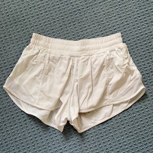 SOLD Lululemon Hotty Hot shorts 2.5”